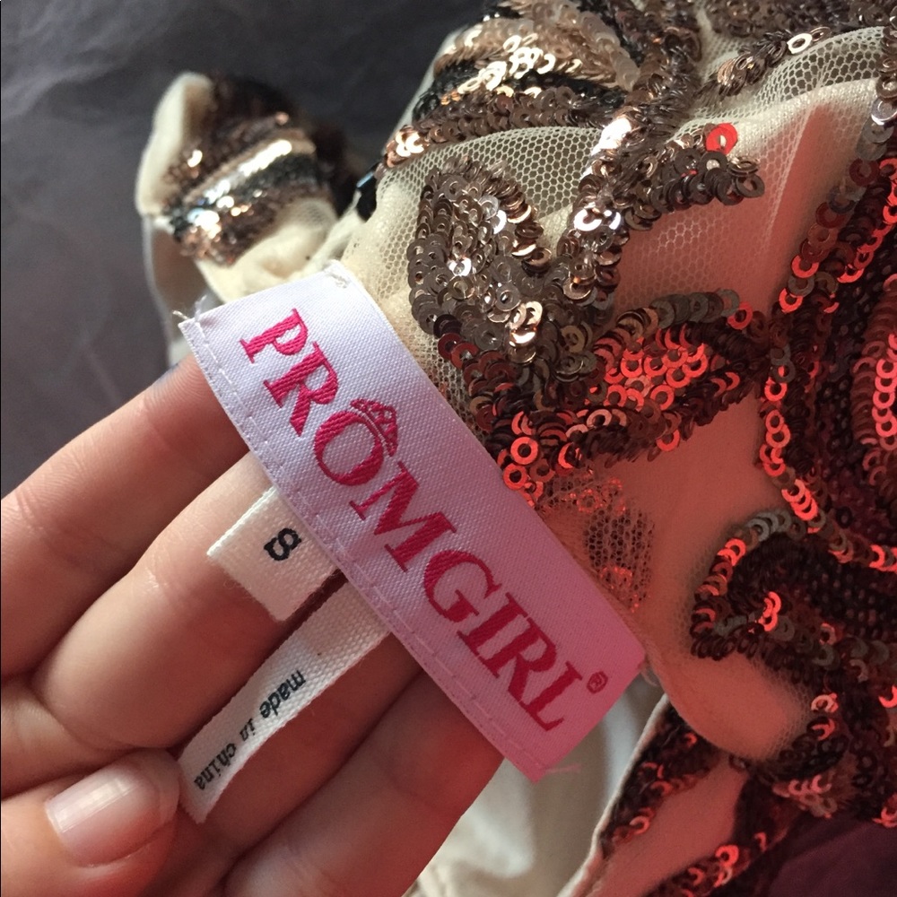 Prom Dress - Picture 4 of 7